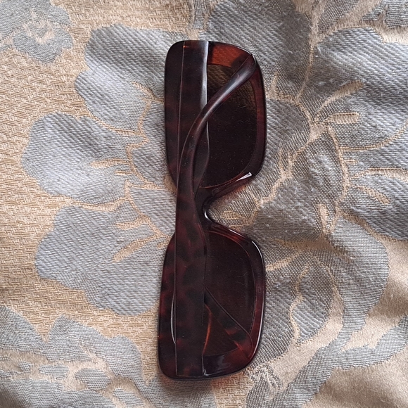 Pretty Leopard Sunglasses with Leopard Hairpin - Picture 7 of 9